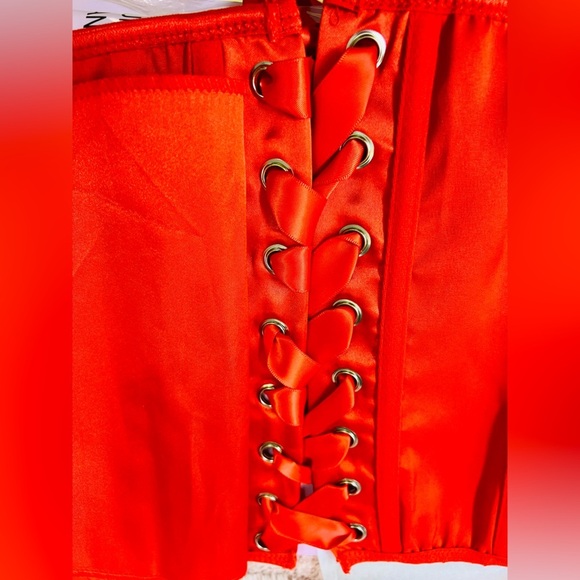NWT XL Fiery Red Satin Corset Bustier Lace-Up Back Halloween Costume Devil Top - Picture 9 of 15